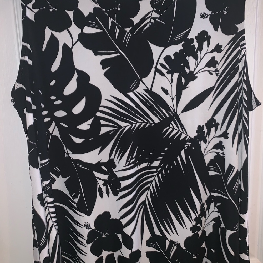 Women’s 2X Tropical Black & White Shirt